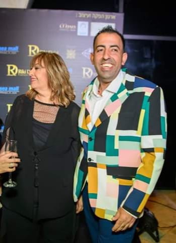 דאדי לצד אמו ריקי דלאל