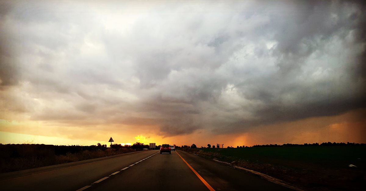 הסערה בדרך (צילום: עופר אשטוקר - אשדוד נט)