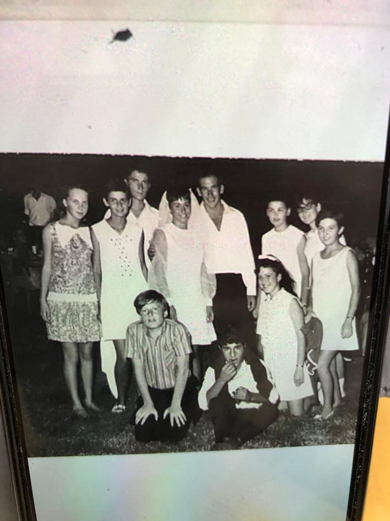 אסתר ביאלר הראל בחתונתה