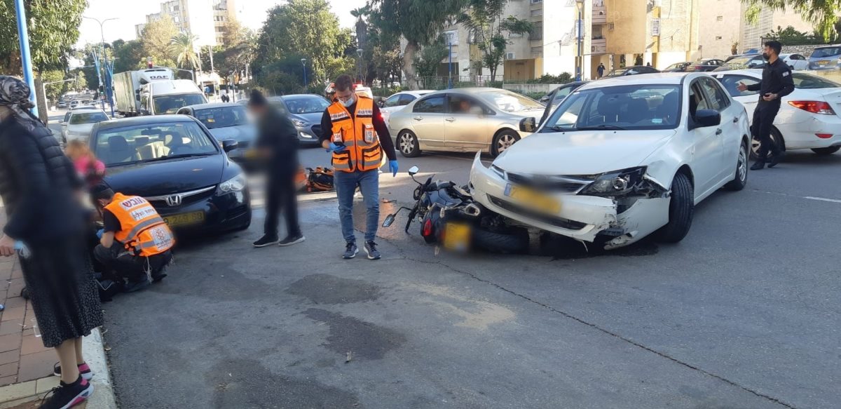 זירת התאונה בשדרות יצחק הנשיא. צילום: דוברות איחוד הצלה