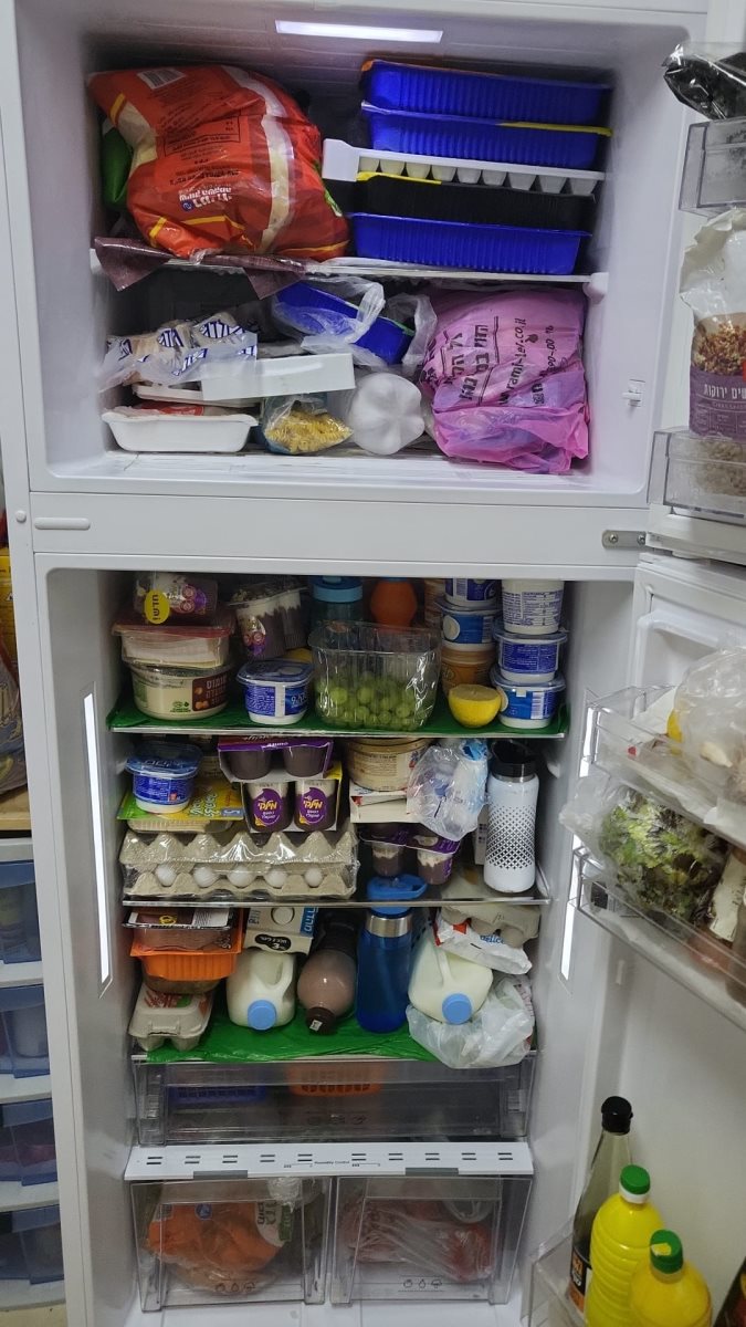 המקרר של האם מלא בכל טוב