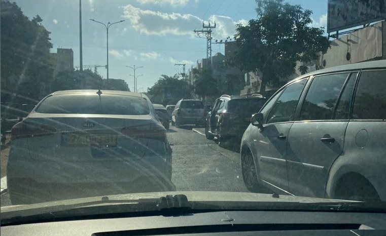 עומסי תנועה באשדוד. צילום: עופר אשטוקר