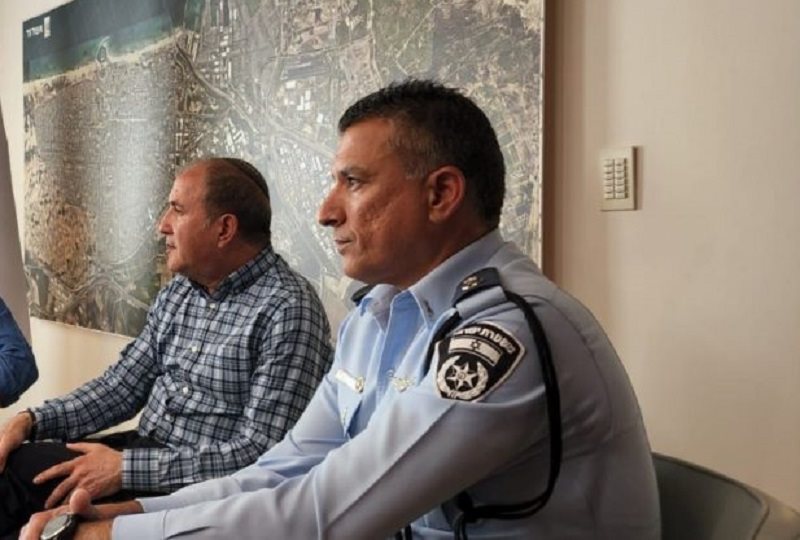ראש העיר ומפקד תחנת המשטרה באשדוד
