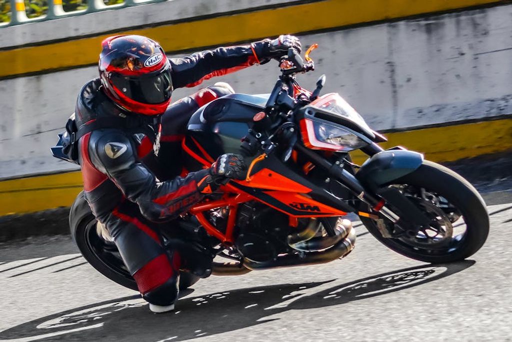 PEXELS : תאונת אופנוע