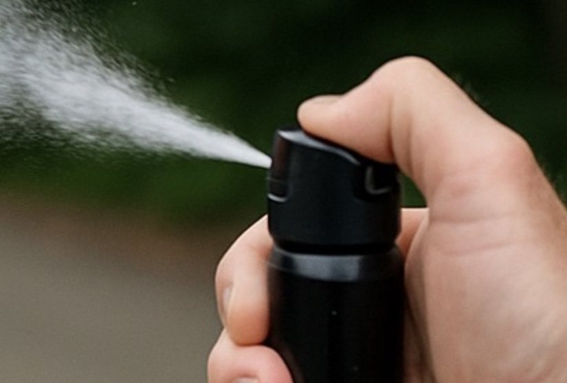 אילוסטרציה גז מדמיע (AI)