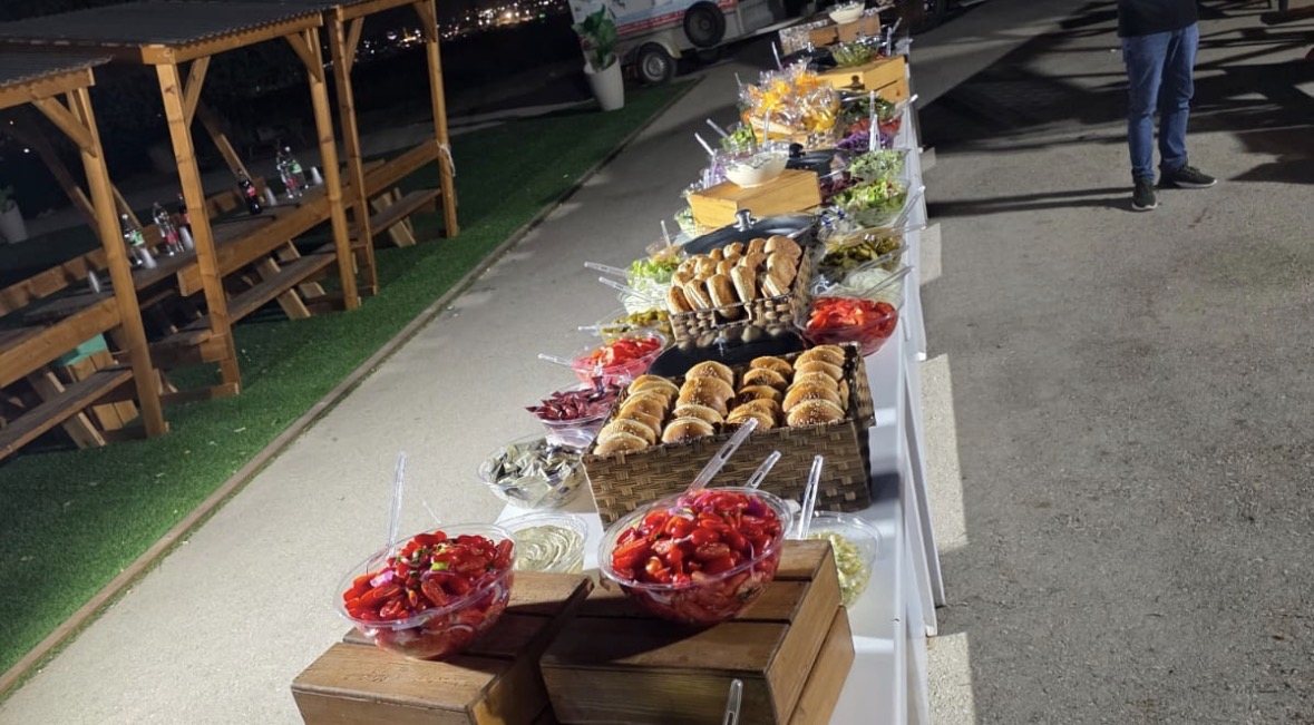 צילום מאחת הפריסות לחיילים שעשו באהבה מאמות ישראל