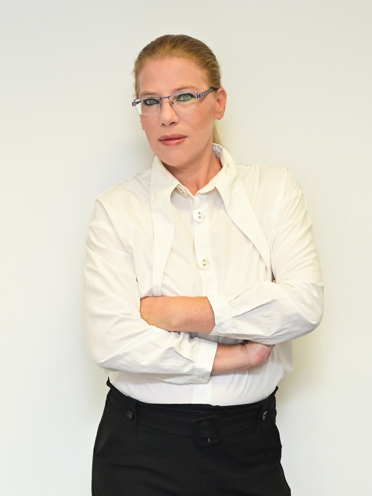 לורה מישוק עו"ד