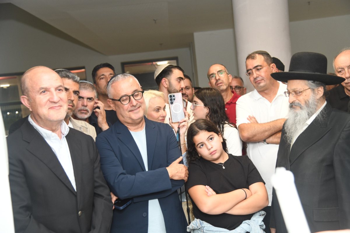 מעמד קביעת המזוזה לחדר הפיוט והשירה לזכרה של קרן כהן ז"ל