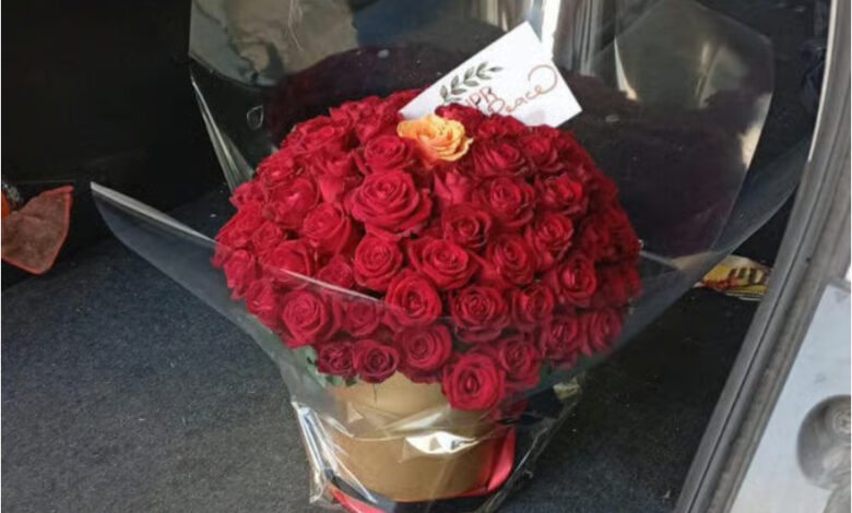 הפרחים שנשלחו לרכב לטענת האקרים