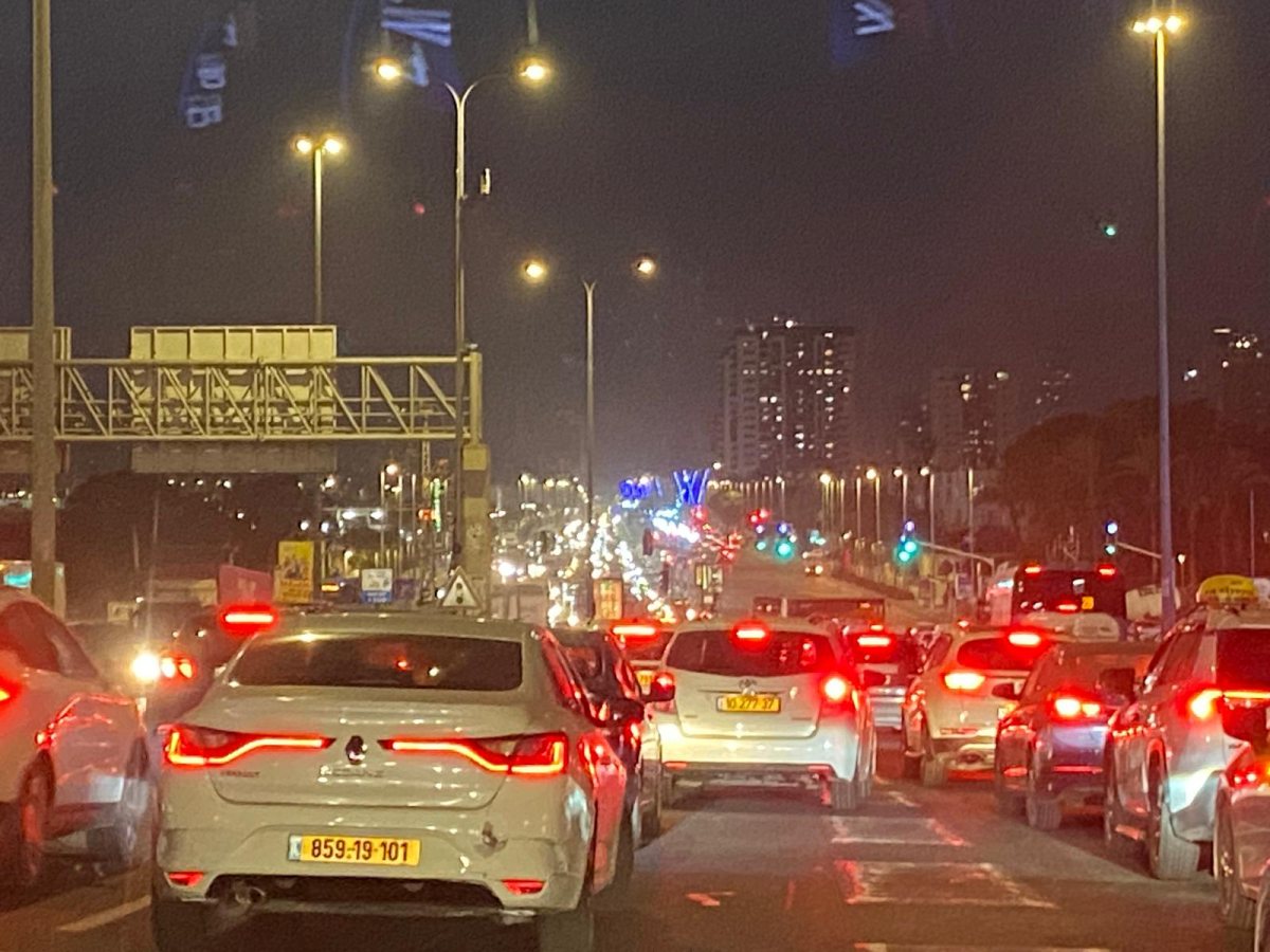 עומסים חריגים בכניסה והיציאה הדרומית של אשדוד (צילום: אשדוד נט