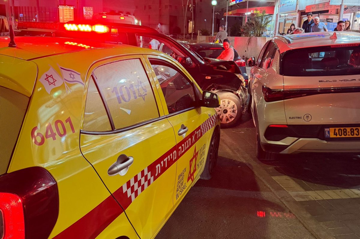 זירת התאונה - שמחה חסיד, מד״א הצלה דרום 