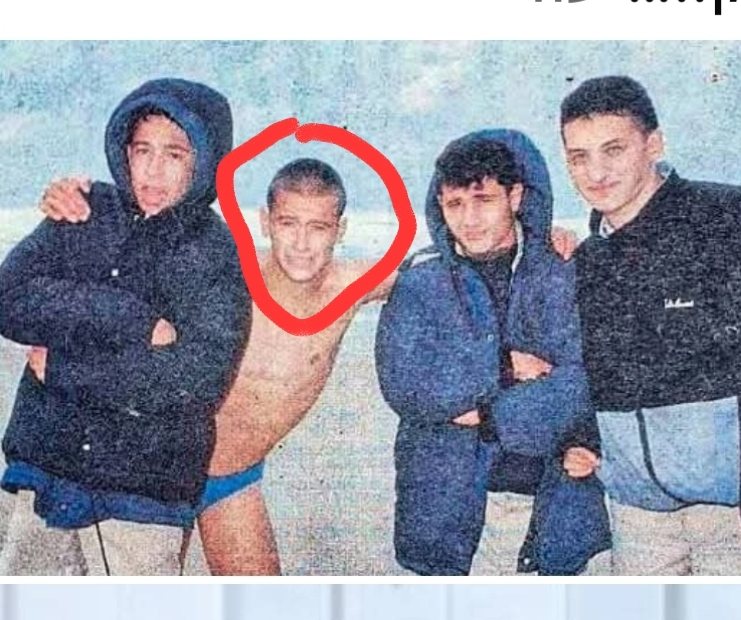 החברים עם מעילי חורף ורק רומן גופמן מתעלם מהקור העז (צילום דני סלומון)