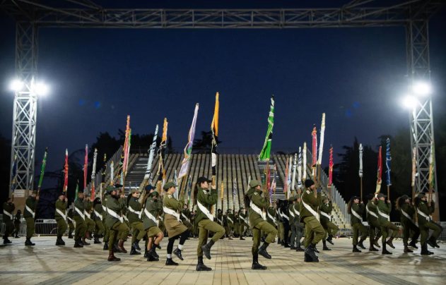 דגלנים בטקס המשואות | קרדיט: דובר צה"ל