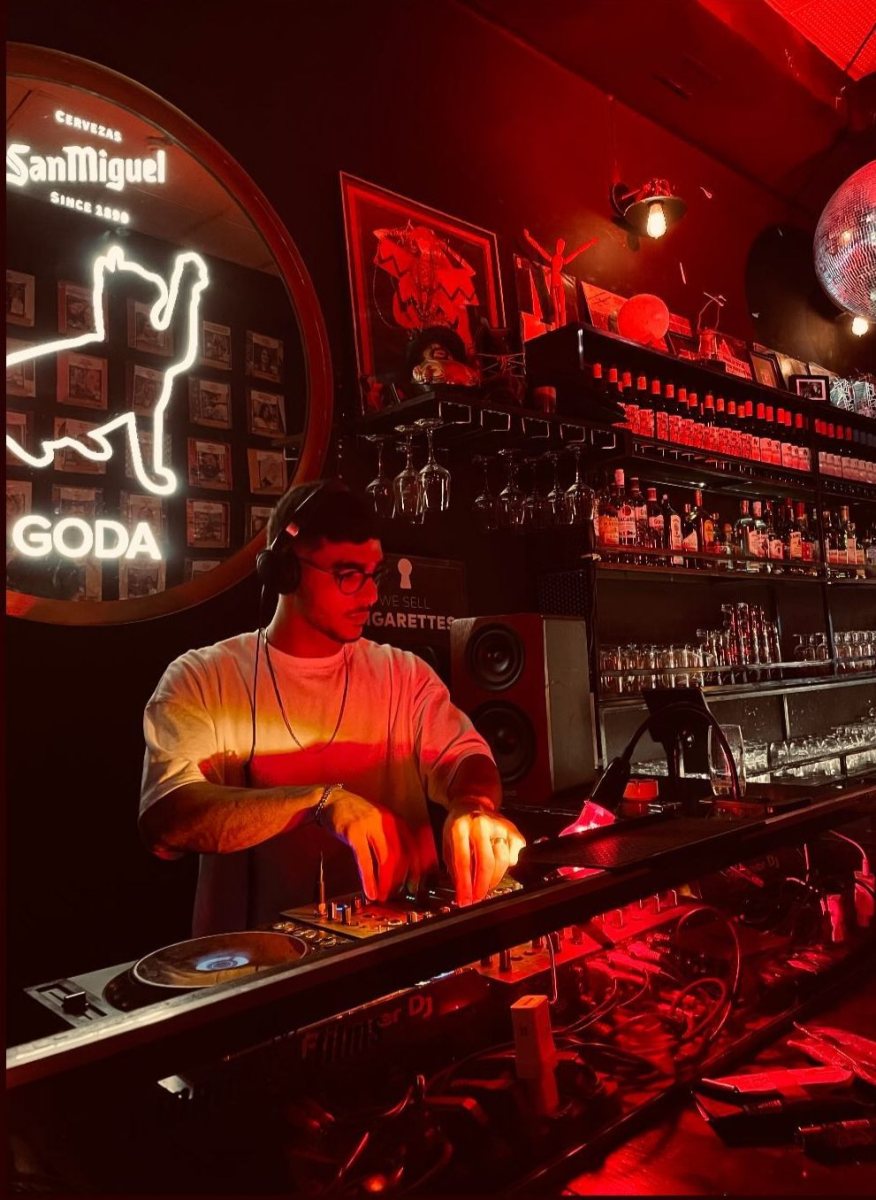 באדיבות רון