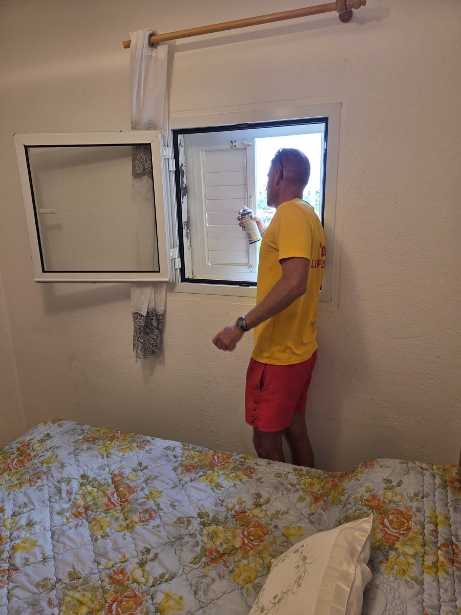 המצילים באשדוד מסייעים לתושבים