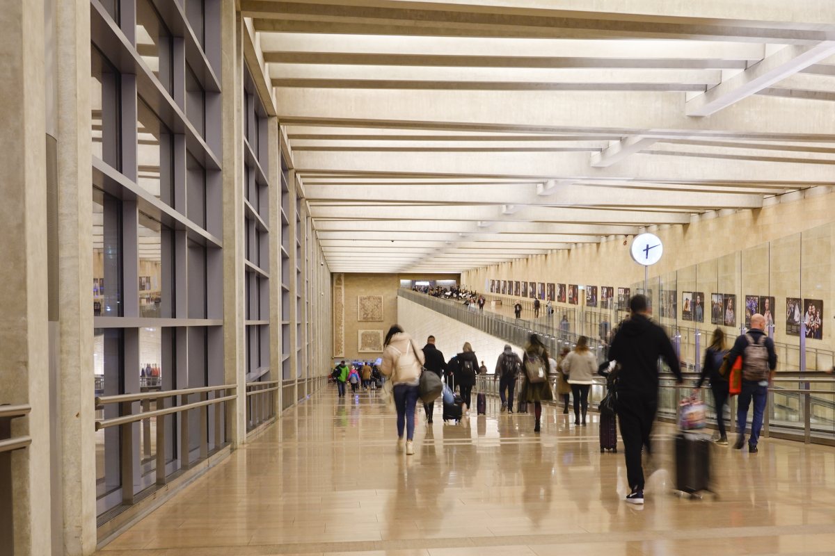 חוזר לפעילות - נמל התעופה בן גוריון | depositphotos 