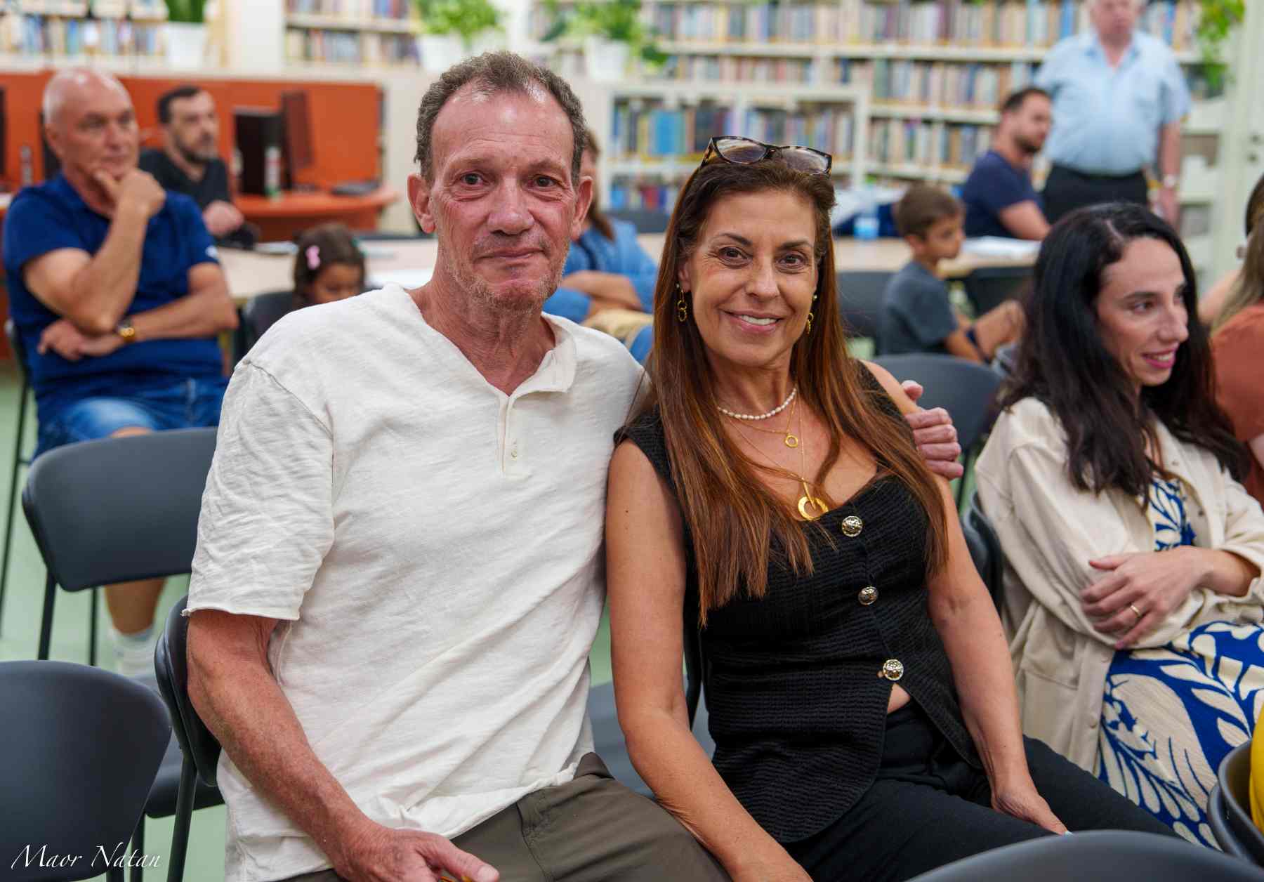 רביב שלהבת עם רעייתו ענת-צילום  מאור נתן