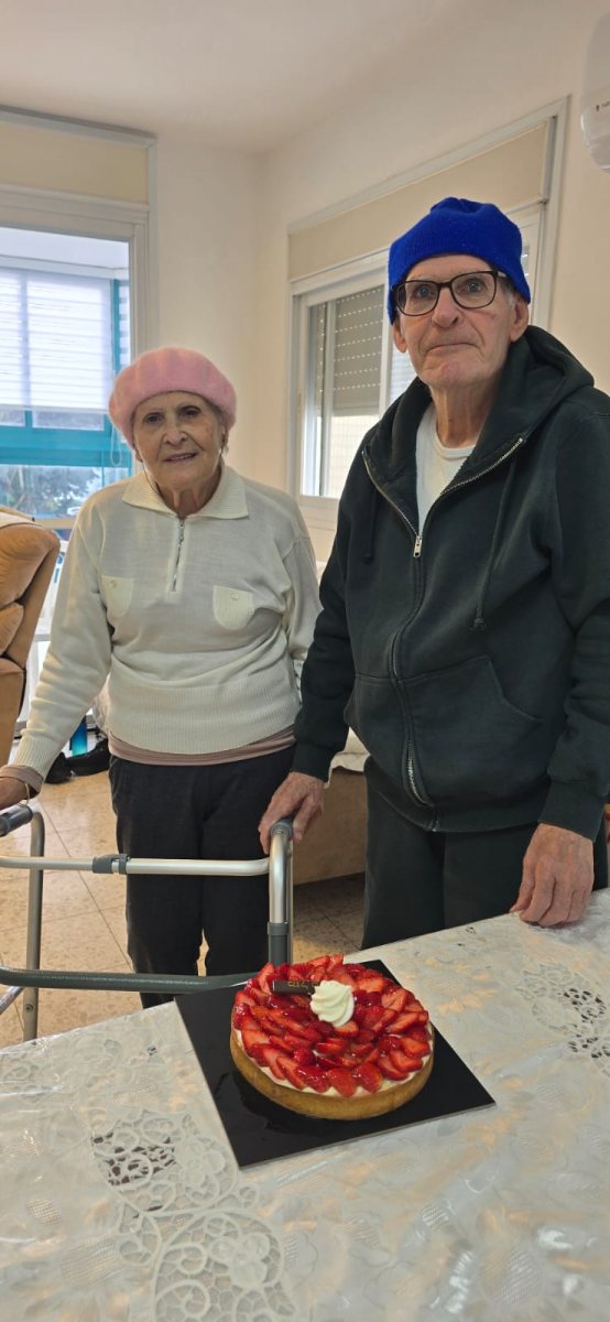 יעקב בן זיקרי, יקיר העיר, חוגג יום הולדת 92 (צילום: חגית בן זיקרי)