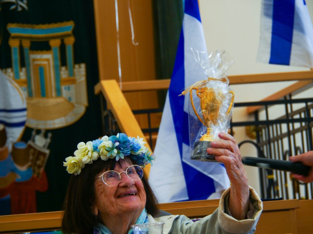 חוגגים 96 לילנה (צילום: אהרון מגל)