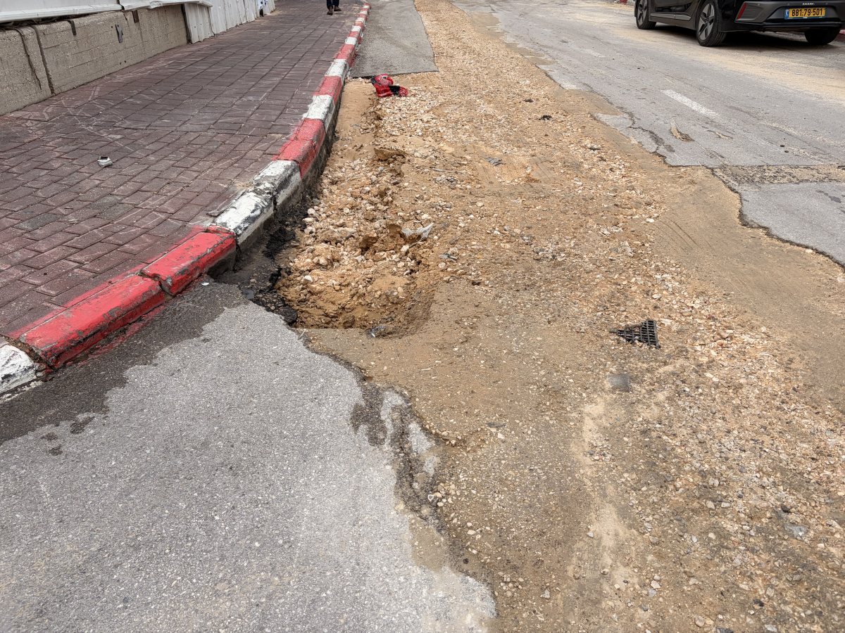 כור שנוצר בכביש בחטיבת כרמלי (קרדיט: אשדוד נט)