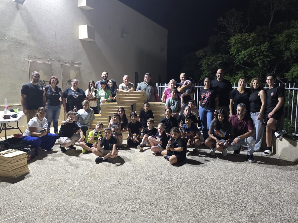 מתנדבי "צעצוע של סיפור" 