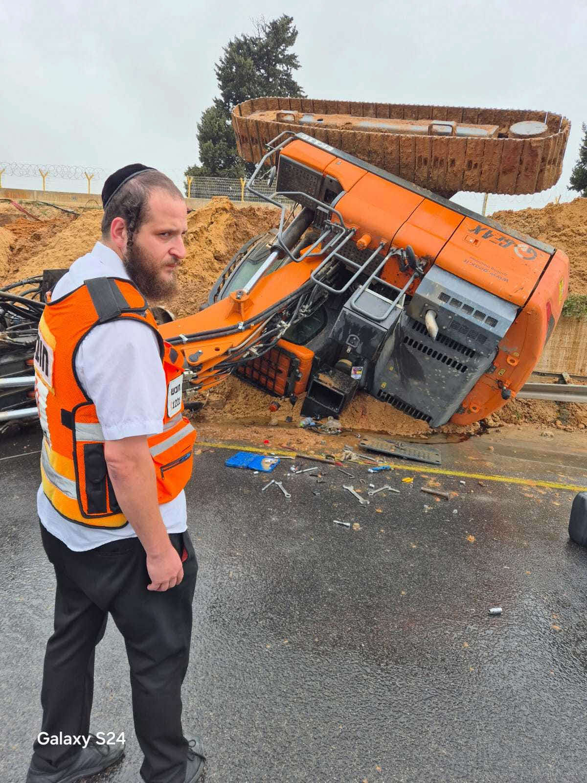 הטרקטור ההפוך. איחוד הצלה