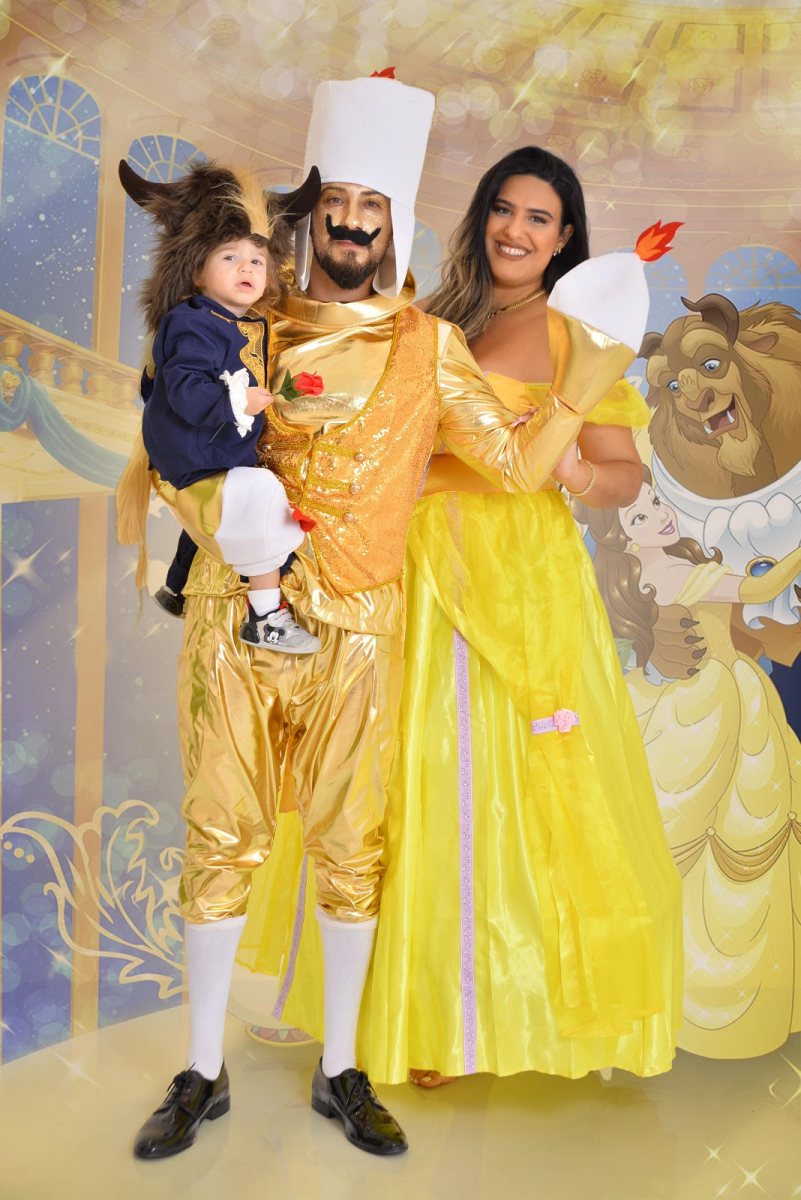 מקום 4 משפחת היפה והחיה