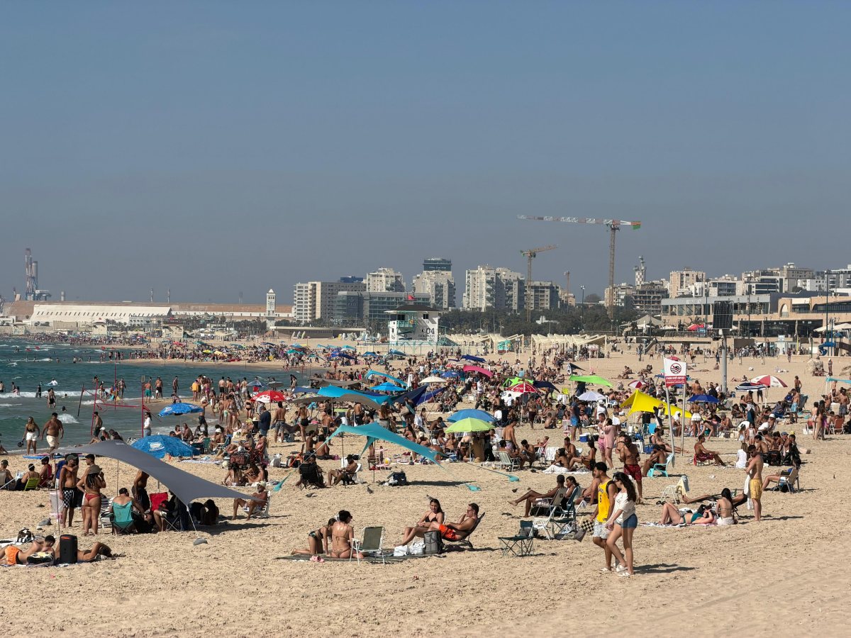חוף הים באשדוד צילום אורי קריספין 