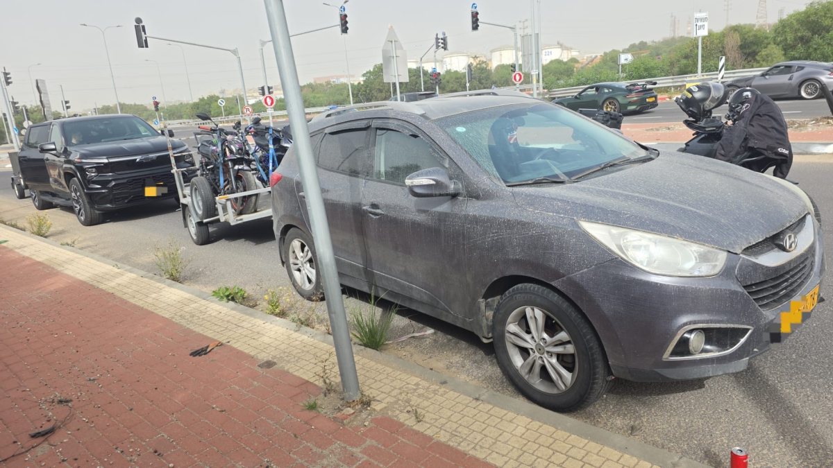 הנגרר עם האופנועים