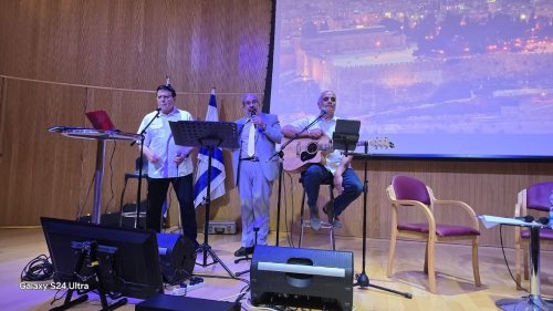מתתיהו לוי - שמוליק הכהן עם רוני אקריש-יחצ