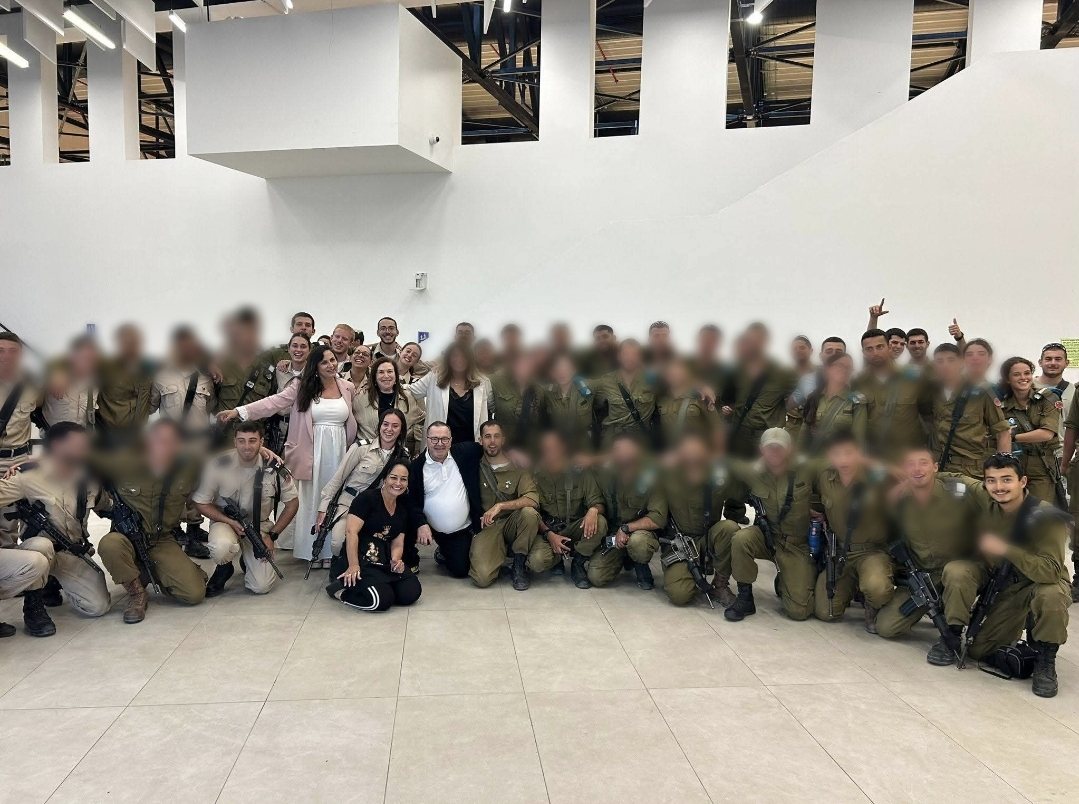 באדיבות המצלומים 