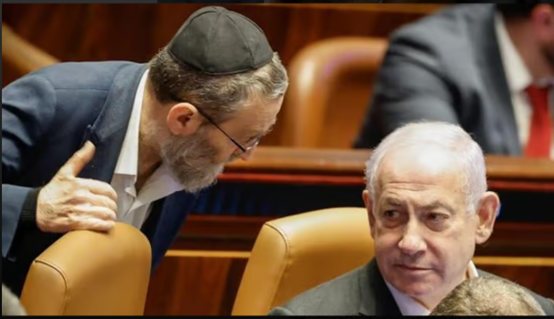 נתניהו וגפני. האיום הוביל לתמיכת הליכוד בהצעה (צילום: דני שם טוב / נועם מושקוביץ, דוברות הכנסת)