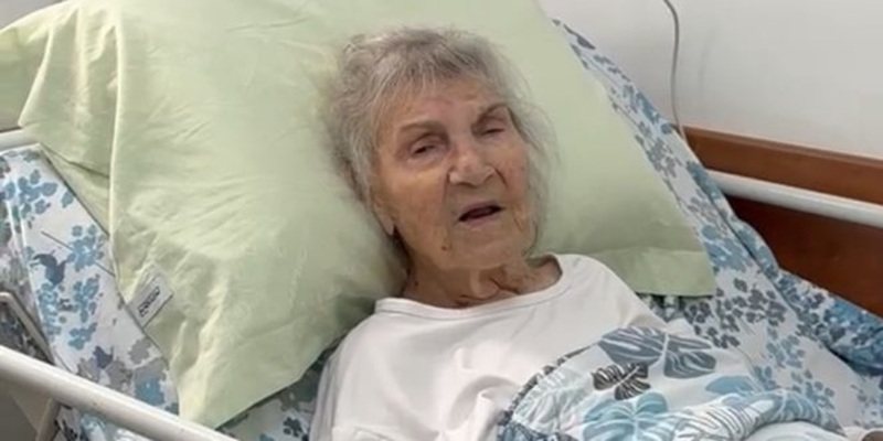 לילי שליט בבית הדר (באדיבות המשפחה)