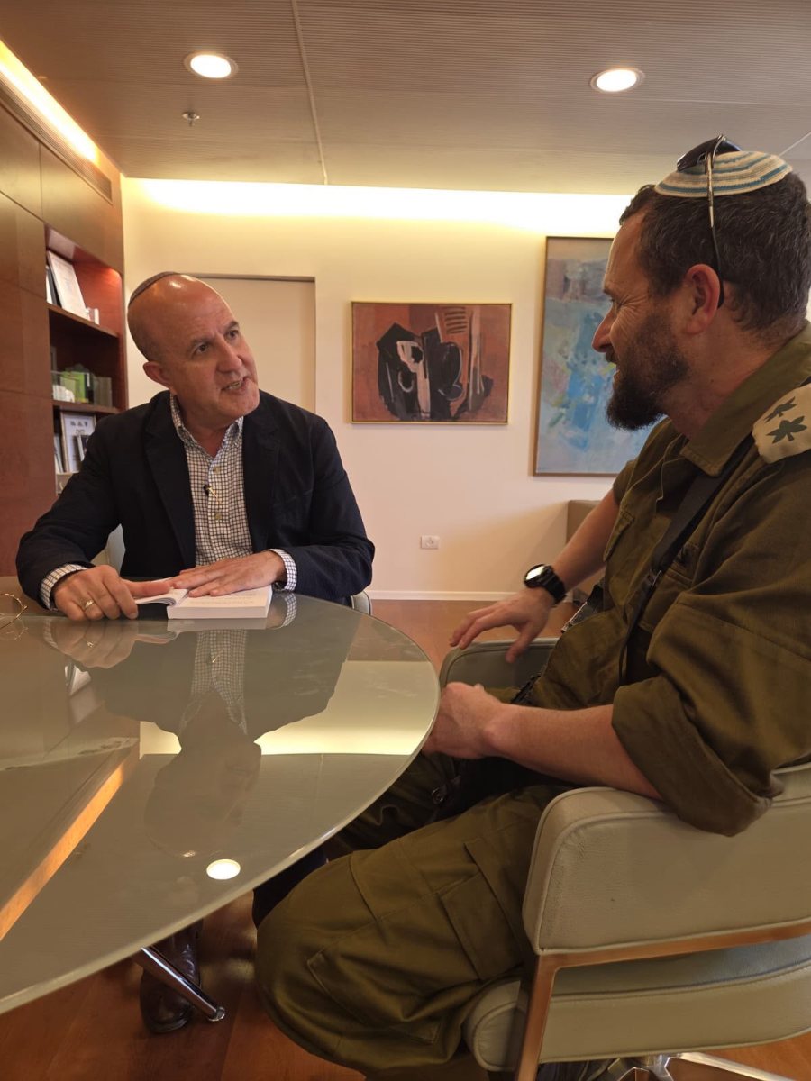 מעוז שוורץ בלשכת ראש העיר אשדוד, ד"ר יחיאל לסרי