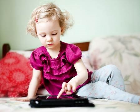 מחקרים הראו כי צפייה בטלוויזיה במשך מספר שעות ביום מעלה את הסיכוי להפרעות קשב וריכוז אצל ילדים
