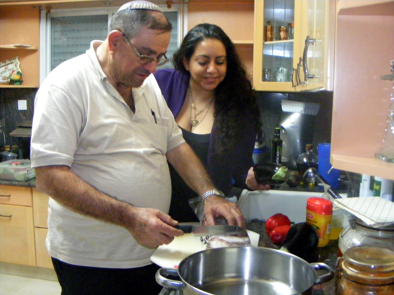 רחל ביטון מבשלת עם אבא (השף האמיתי בבית)