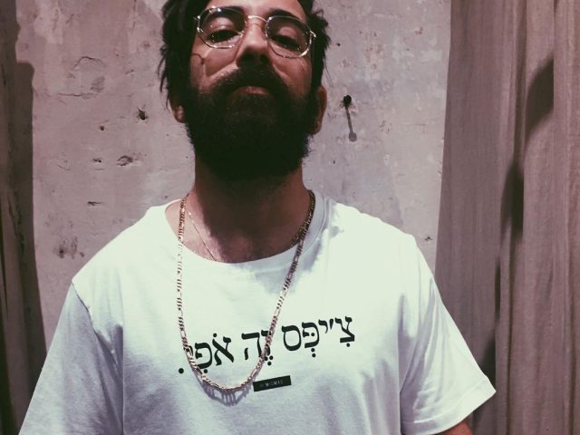 מטי וקנין, פייסבוק