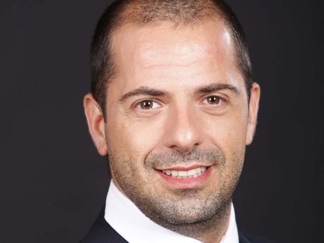 יניב אהרון