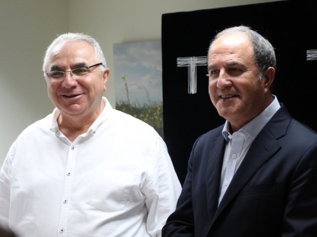 ראש העיר ד"ר יחיאל לסרי והמועמד לראשות העיר, אל"מ אפרים מיכאלי