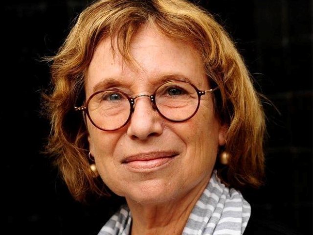 פניה עוז זלצברגר. יח"צ