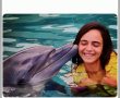 מישל ביטון מנשקת דולפינים במקסיקו
