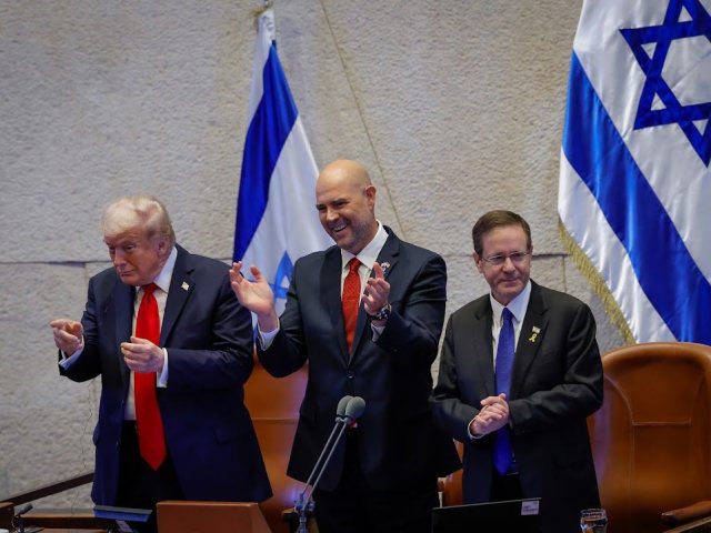 אמיר אוחנה עם נשיא ארה"ב, טראמפ ונשיא מדינת ישראל בכנסת
