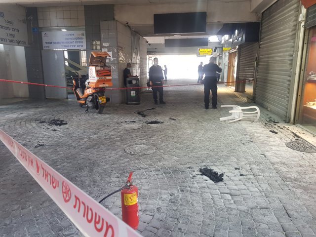 זירת השוד באשדוד (צילום: דניאל בוקובזה)