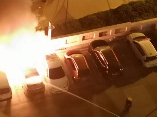 הרכב הבוער הלילה ברובע ט"ז
