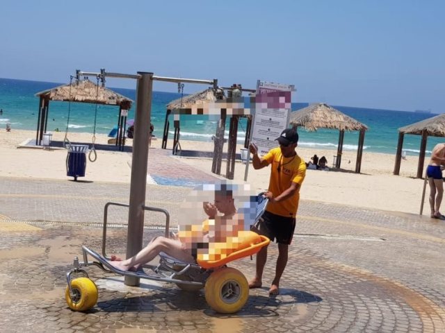 מנגישים את חוף אשדוד לאנשים עם מוגבלויות. צילום: עיריית אשדוד