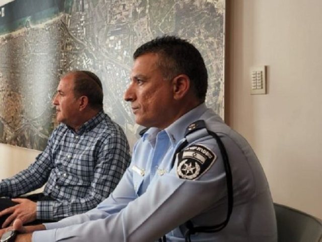 ראש העיר ומפקד תחנת המשטרה באשדוד