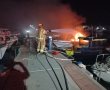 סירה עלתה באש במרינה באשדוד (וידאו)