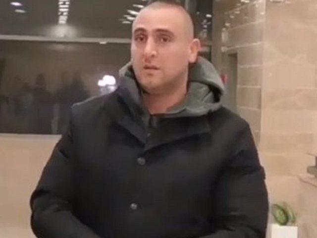 בני שלמה בעת מעצרו על ידי משטרת ישראל