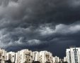 ענני סערה באשדוד (צילום: עופר אשטוקר - אשדוד נט)