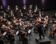 תזמורת האופרה הקאמרית והמנצח ואג פפיאן. צילום מארק ז'לקובסקי